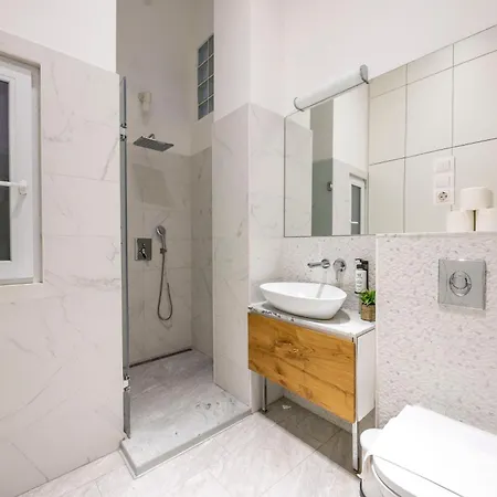 Charming & Elegant Grand Suite Next To The Fashion St' Budapest Exterior photo